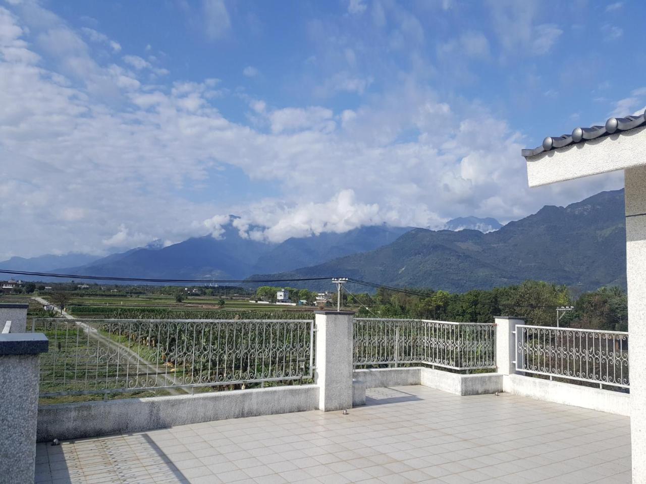 Yi Tian Homestay Fenglin Extérieur photo