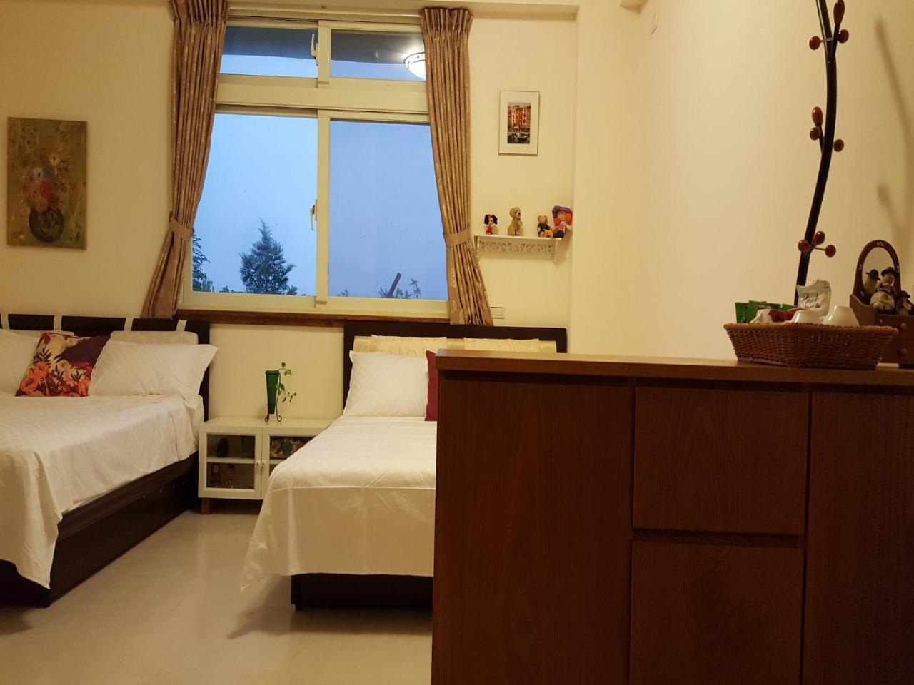 Yi Tian Homestay Fenglin Extérieur photo